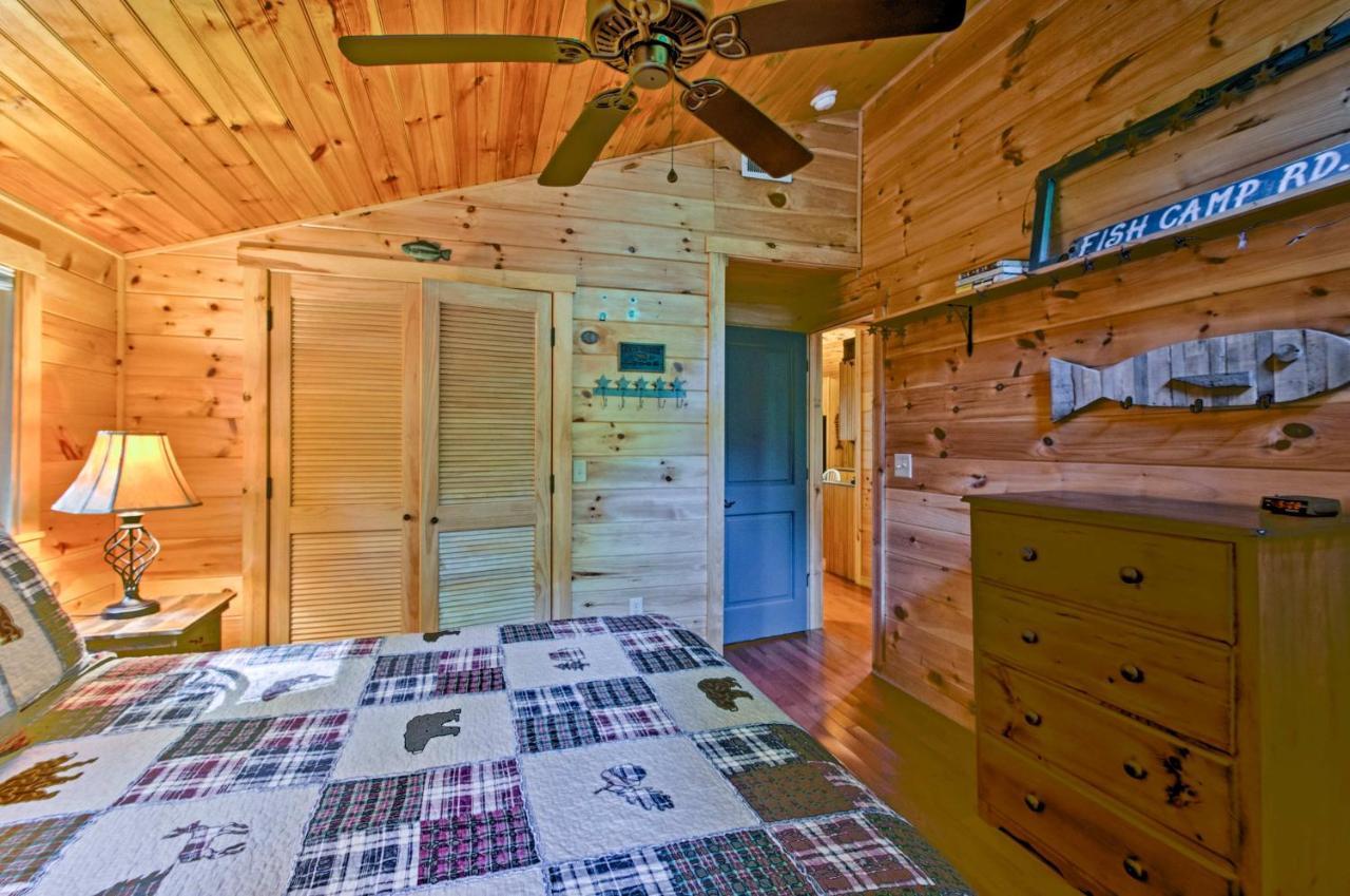 Bryson City Cabin With Fire Pit On Coopers Creek! Exterior photo