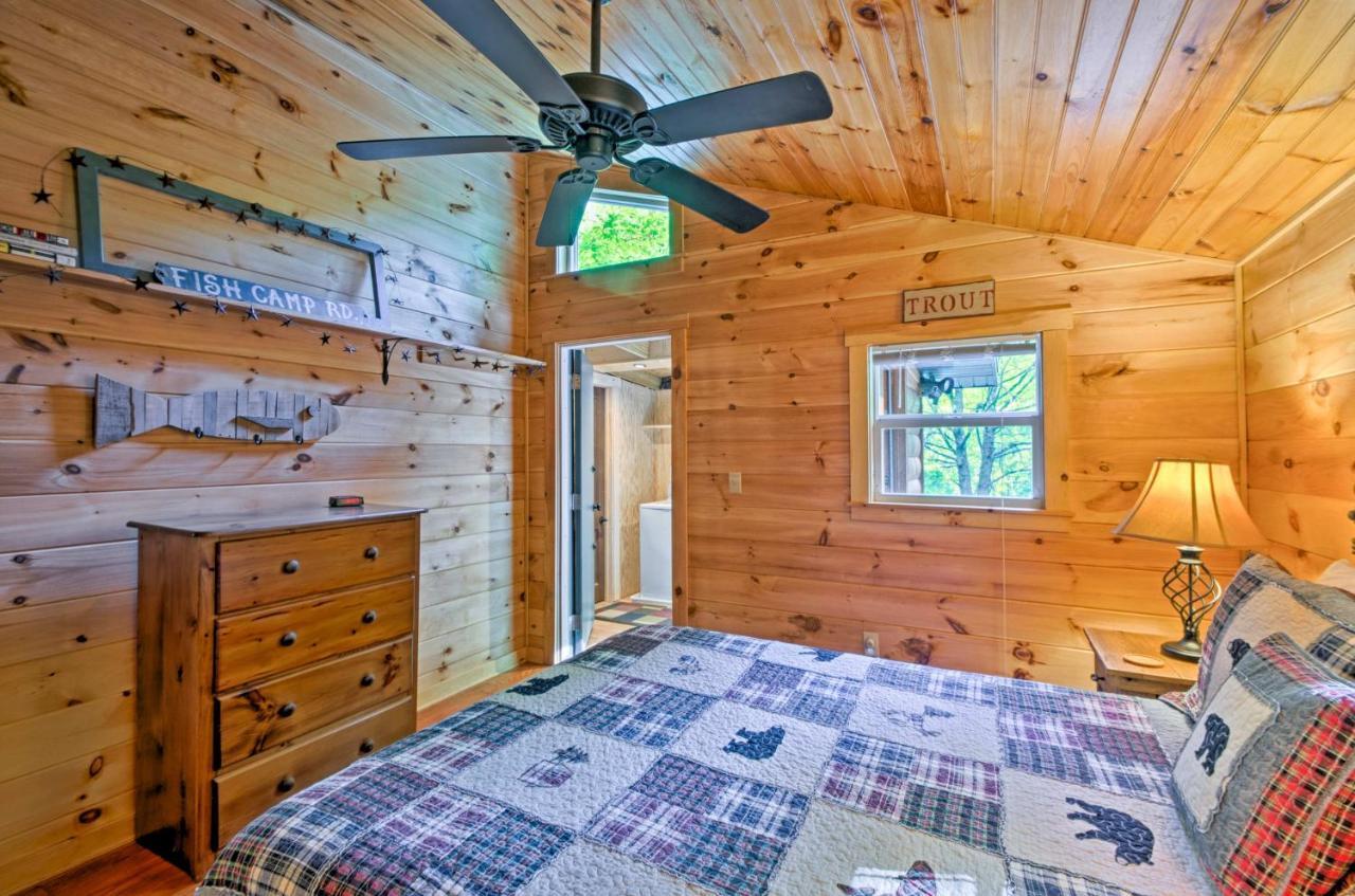 Bryson City Cabin With Fire Pit On Coopers Creek! Exterior photo